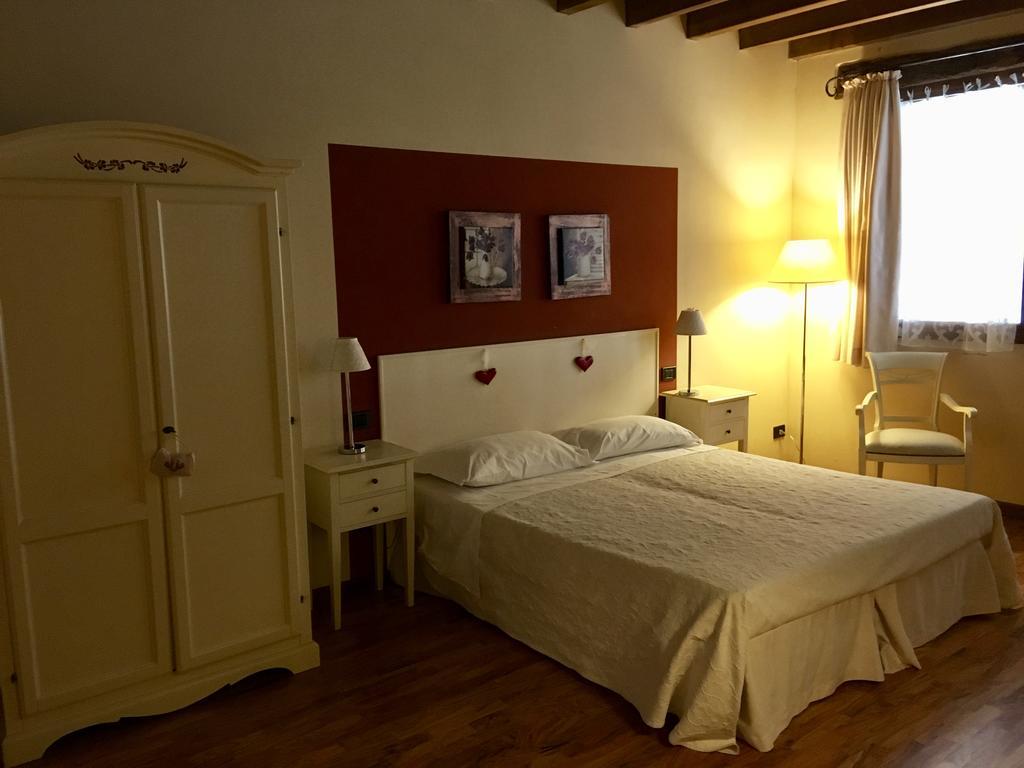 Agriturismo Corte Rocca 산조르죠디만토바 외부 사진