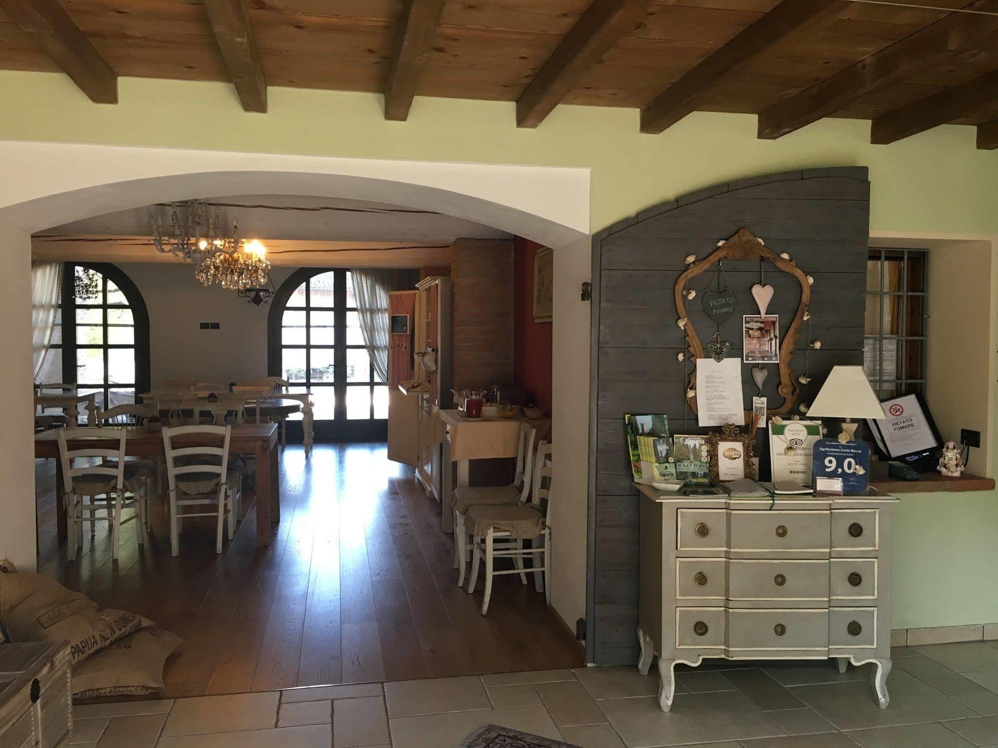Agriturismo Corte Rocca 산조르죠디만토바 외부 사진