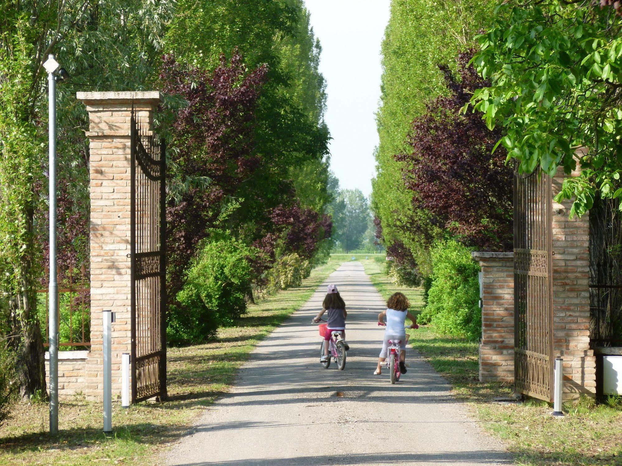 Agriturismo Corte Rocca 산조르죠디만토바 외부 사진